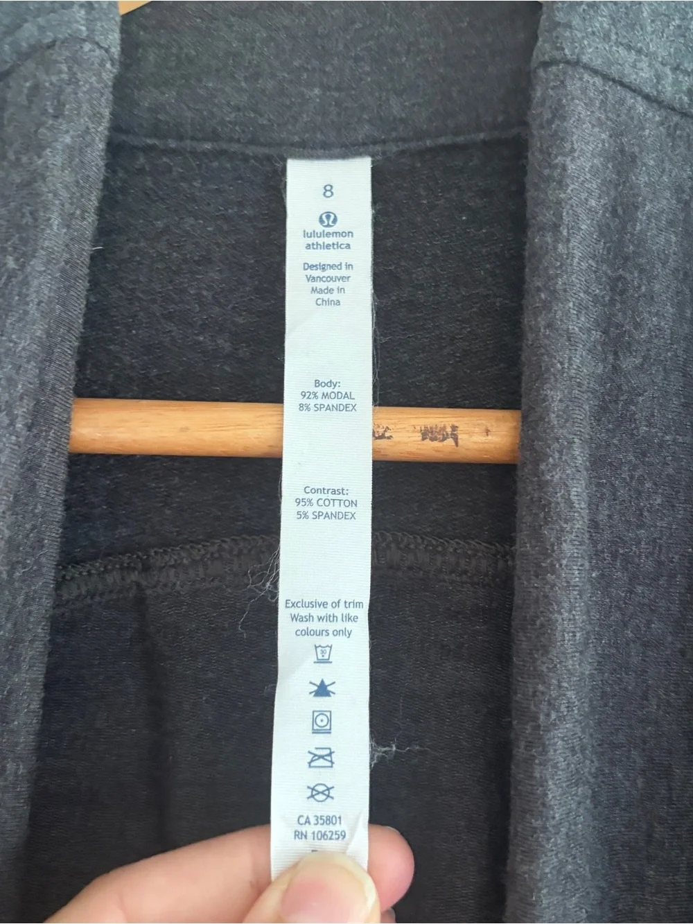 Lululemon coast wrap heather mod black Jacket Women’s Size 8 Dark Gray